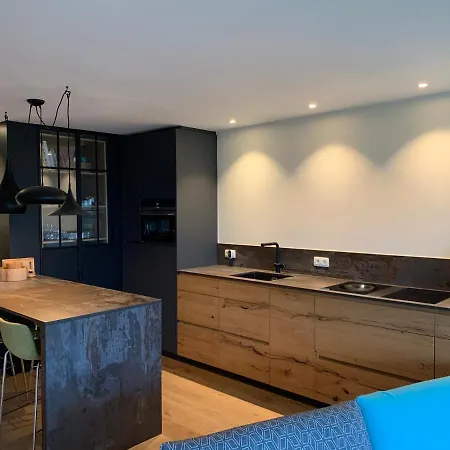 Apartment Op Het Strand, Enfin, Zo Goed Als... *